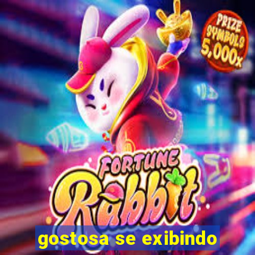 gostosa se exibindo